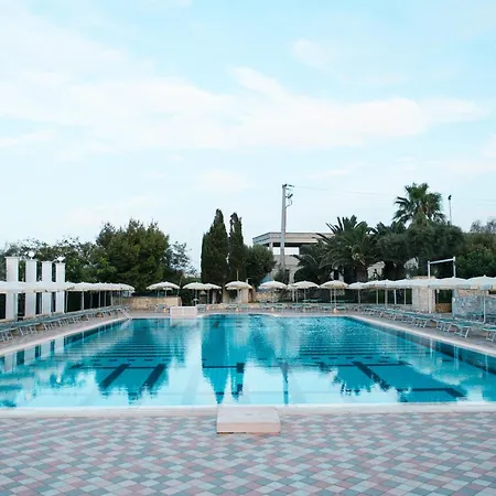 Scoglio Degli Achei Hotel 4*